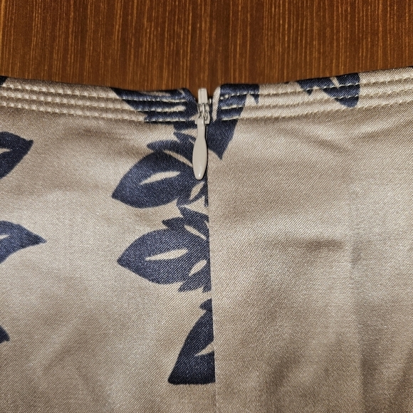 Silk blend Talbot's Collection Midi Skirt Size 6 with Pockets NWOT - Picture 3 of 9